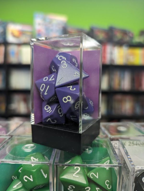 7 Piece Dice Set - Purple and White 
(Chessex)